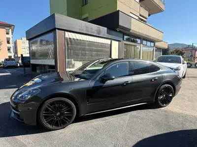 Porsche Panamera 4 PDK — Berline sportive all-wheel drive, 330 ch d'exception — dettaglio