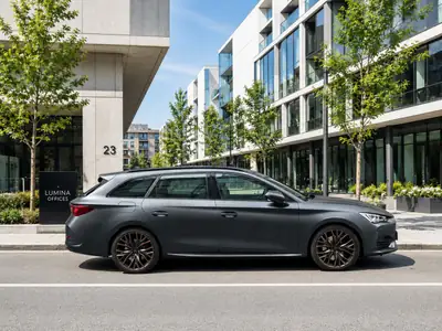 CUPRA Leon 1.4 eHybrid Kombi — Hybride rechargeable, 66'600 km, garantie jusqu'à 2026 — vista esterna