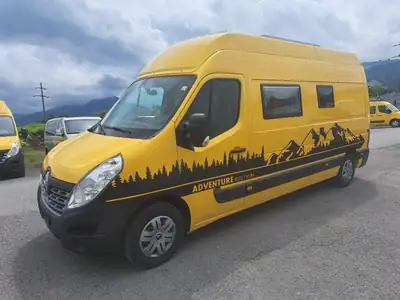 Renault Master Camper L3H2 — Camping-car aménagé, faible kilométrage 2019 — exterior view