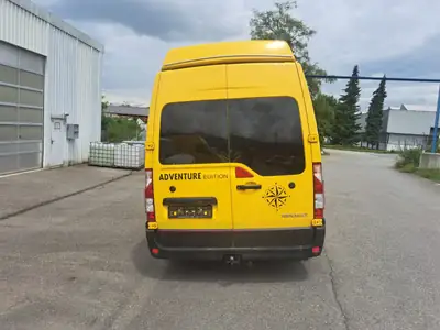 Renault Master Camper L3H2 — Camping-car aménagé, faible kilométrage 2019 — rear view