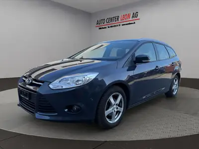 Ford Focus 1.0 SCTi Trend 2014 — Berline fiable, entretien à jour, 8 pneus neufs — side view