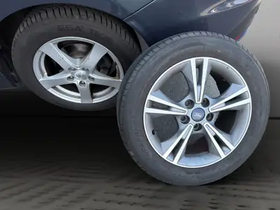 Ford Focus 1.0 SCTi Trend 2014 — Berline fiable, entretien à jour, 8 pneus neufs — Thumbnail 20