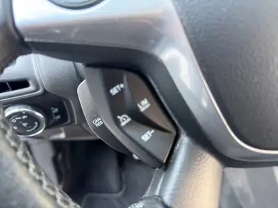 Ford Focus 1.0 SCTi Trend 2014 — Berline fiable, entretien à jour, 8 pneus neufs — Thumbnail 23