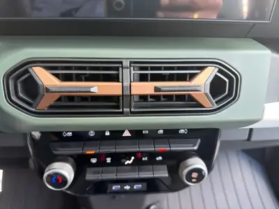 Dacia Spring 27 kWh Extreme — Citadine électrique 2026, garantie 3 ans et batterie 8 ans — Thumbnail 21