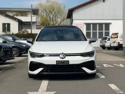 VW Golf 2.0 TSI R DSG 4Motion — Sportive polyvalente, 8800 km seulement — Seitenansicht