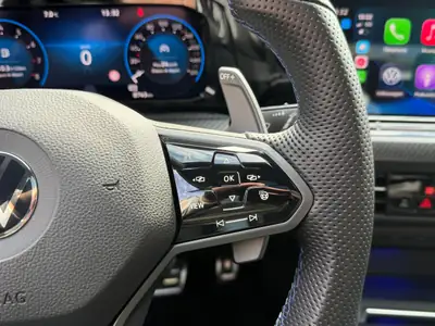 VW Golf 2.0 TSI R DSG 4Motion — Sportive polyvalente, 8800 km seulement — Miniatur 17