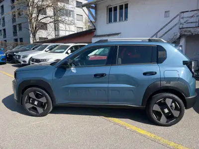 Fiat Grande Panda MHEV La Prima 2026 — Hybride léger, design novateur et faible kilométrage — détail