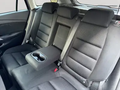Mazda 6 Sportwagon 2.2 D — Break diesel automatique, entretien Mazda suivi — intérieur