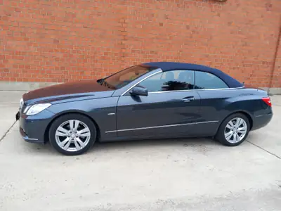 Mercedes-Benz E 250 Cabriolet — Élégance décapotable, moteur efficient et 67 000 km — Seitenansicht