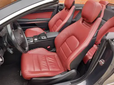 Mercedes-Benz E 250 Cabriolet — Élégance décapotable, moteur efficient et 67 000 km — Detail