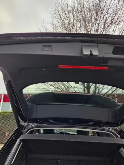 VW Tiguan 1.5 TSI evo2 mHEV — SUV hybride léger, 20 500 km seulement — Heckansicht
