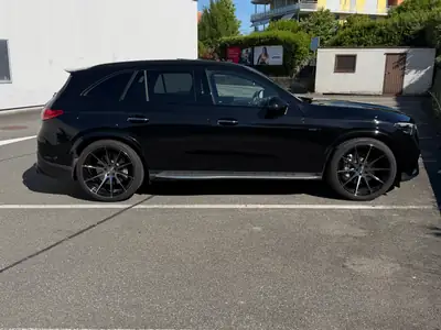 Mercedes-Benz GLC 43 AMG — SUV sportif hybride mild-hybrid, 421 ch et 22 000 km — vista esterna