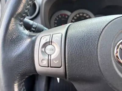 Toyota RAV-4 2.0 Cross Sport — SUV fiable 4x4 automatique, sans sinistre — Thumbnail 24