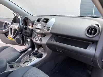 Toyota RAV-4 2.0 Cross Sport — SUV fiable 4x4 automatique, sans sinistre — Thumbnail 26