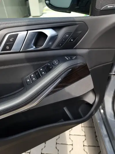 BMW X5 xDrive 30d M Sport Pro — SUV Premium 286 ch, Diesel Mild-Hybrid, Entretien Exemplaire — Miniatura 12