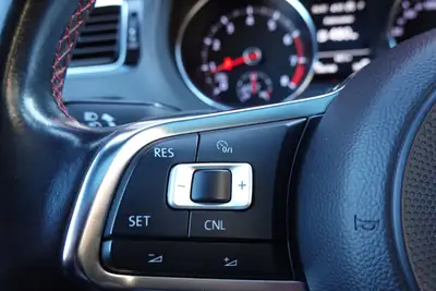 VW Polo 1.8 TSI GTI DSG — Sportive compacte, toit ouvrant, caméra & tempomat — Miniature 10