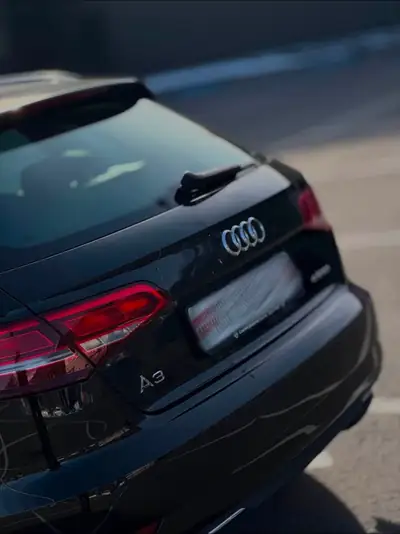 Audi A3 Sportback 1.4 e-tron S-tronic — Hybride rechargeable, 204 ch et émissions ultra-basses — Seitenansicht
