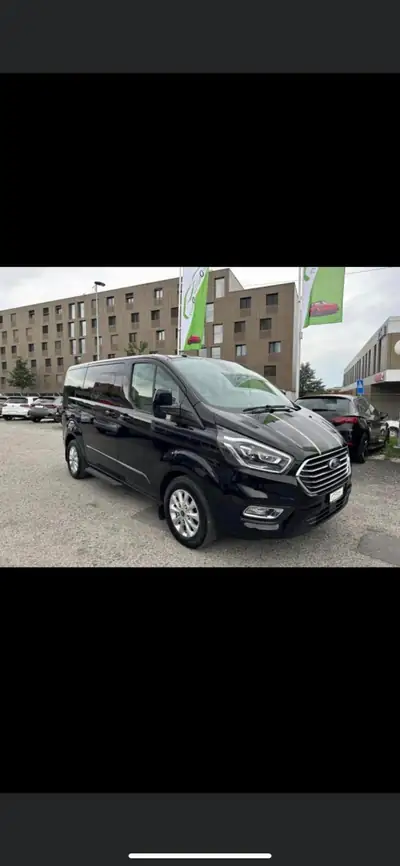 Ford Tourneo Custom 2019 — Minibus 9 places diesel, spacieux et fiable — vista esterna
