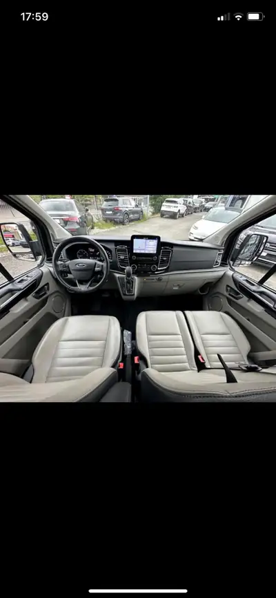 Ford Tourneo Custom 2019 — Minibus 9 places diesel, spacieux et fiable — vista posteriore