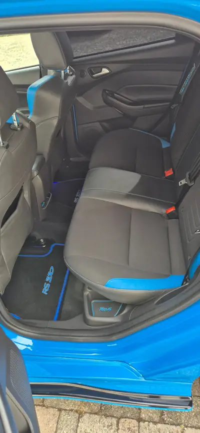 Ford Focus RS 2.3 EcoBoost AWD — Performance 350 ch, Très faible kilométrage — Thumbnail 11