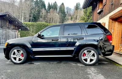 Jeep Grand Cherokee SRT8 2009 — Monstre américain 432 ch, 4x4 intégral — Armaturenbrett