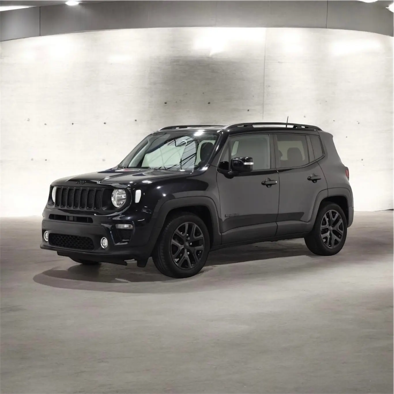 Jeep Renegade 1.0 Turbo Night Eagle — Compact SUV dynamique, 14'000 km seulement — vue extérieure