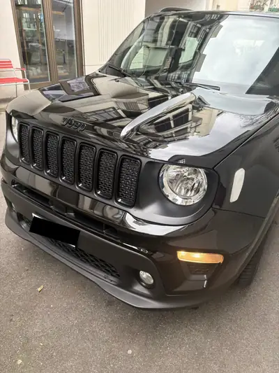 Jeep Renegade 1.0 Turbo Night Eagle — Compact SUV dynamique, 14'000 km seulement — arrière
