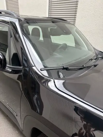 Jeep Renegade 1.0 Turbo Night Eagle — Compact SUV dynamique, 14'000 km seulement — tableau de bord