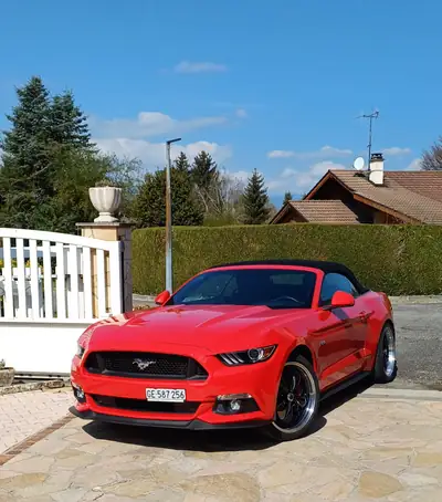 Ford Mustang Convertible 5.0 V8 GT — Cabriolet légendaire, 422 ch et faible kilométrage — Miniatur 7