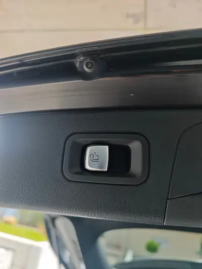 Mercedes-Benz GLC 220 d 4Matic — SUV premium diesel, 180'000 km, sans sinistre — detail