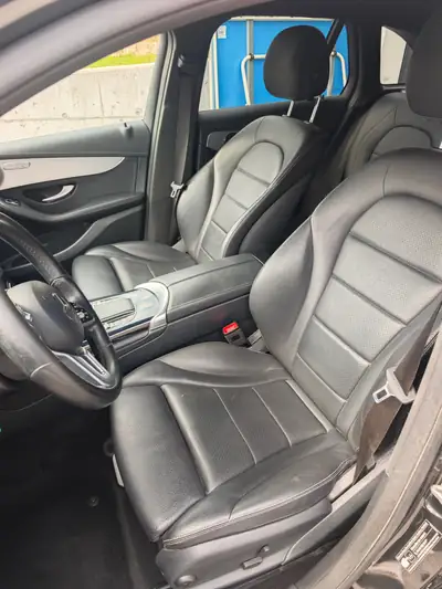 Mercedes-Benz GLC 220 d 4Matic — SUV premium diesel, 180'000 km, sans sinistre — interior