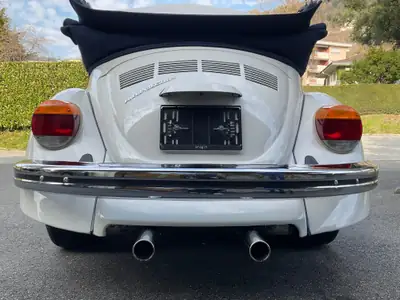 VW Käfer Cabriolet 1979 — Une légende décapotable « Triple White » d'époque — Miniature 8