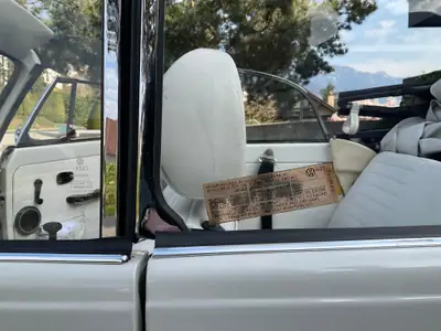 VW Käfer Cabriolet 1979 — Une légende décapotable « Triple White » d'époque — Miniature 12