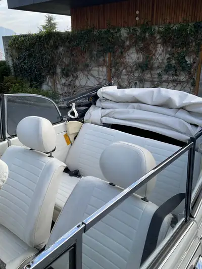 VW Käfer Cabriolet 1979 — Une légende décapotable « Triple White » d'époque — Miniature 11