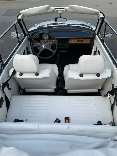 VW Käfer Cabriolet 1979 — Une légende décapotable « Triple White » d'époque — Miniature 15