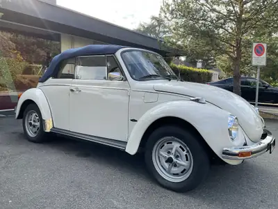 VW Käfer Cabriolet 1979 — Une légende décapotable « Triple White » d'époque — Miniature 18