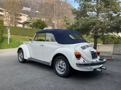 VW Käfer Cabriolet 1979 — Une légende décapotable « Triple White » d'époque — Miniature 16