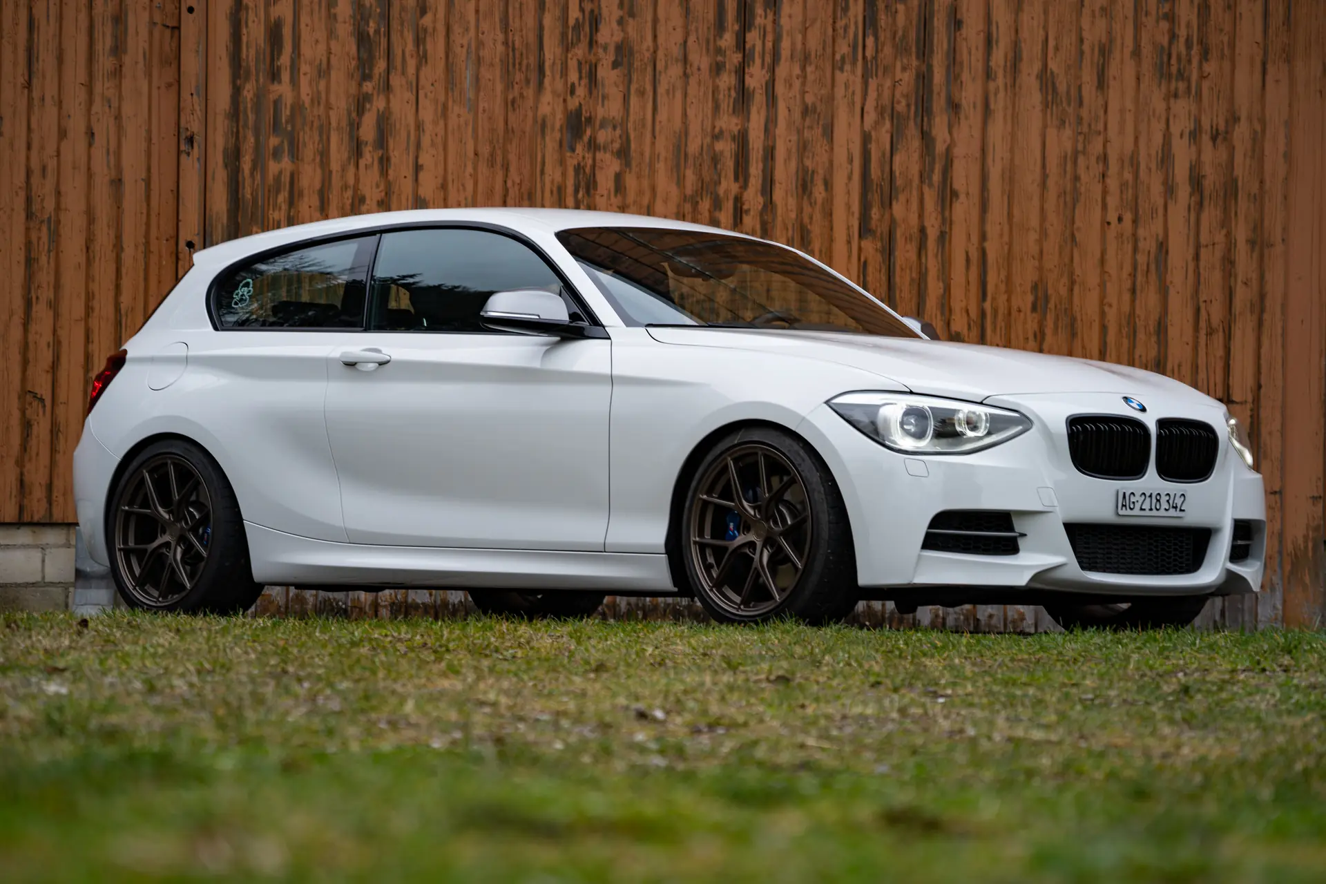 BMW M135i — Berline sportive 3 portes, 320 ch et châssis affûté — Außenansicht