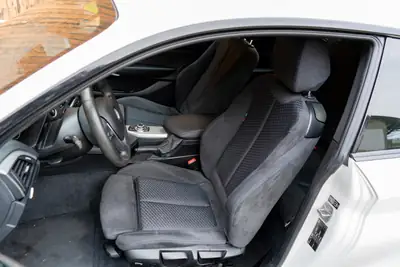 BMW M135i — Berline sportive 3 portes, 320 ch et châssis affûté — Heckansicht