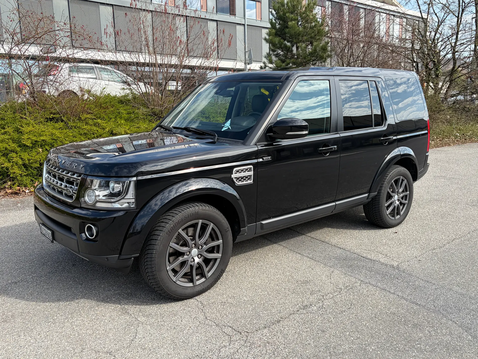 Land Rover Discovery 3.0 SDV6 HSE — SUV premium robuste, entretien soigné, 256 ch