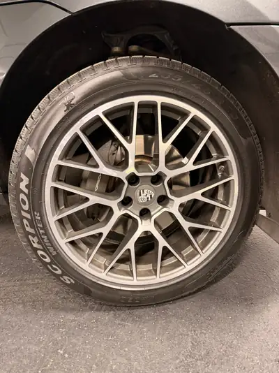 Porsche Macan PDK 2018 — SUV sportif sans accident, moteur 2.0L turbo — Innenraum