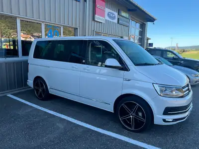 VW T6 Multivan 2.0 Bi-TDI Highline 4Motion — Monospace premium 7 places, traction intégrale — côté