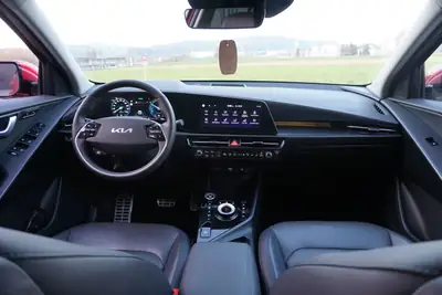 Kia Niro 1.6 GDi Plug-in Hybrid DCT — SUV rechargeable, 12'000 km seulement — Thumbnail 12