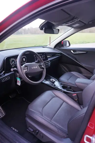 Kia Niro 1.6 GDi Plug-in Hybrid DCT — SUV rechargeable, 12'000 km seulement — Thumbnail 14