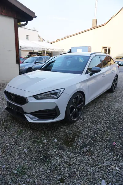 CUPRA Leon VZ 2.0 TSI DSG — Sportive 245 ch avec boîte automatique, 64 500 km — arrière