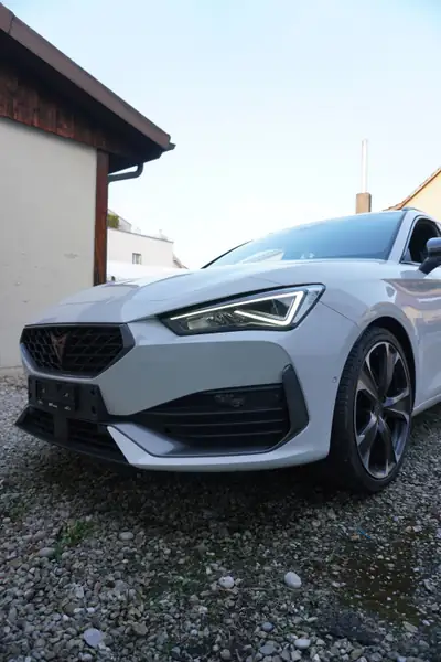 CUPRA Leon VZ 2.0 TSI DSG — Sportive 245 ch avec boîte automatique, 64 500 km — Miniature 8