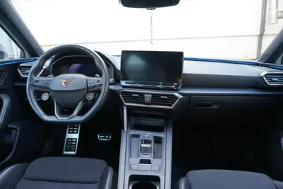 CUPRA Leon VZ 2.0 TSI DSG — Sportive 245 ch avec boîte automatique, 64 500 km — Miniature 11
