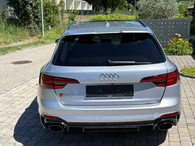 Audi RS4 Avant 2.9 TFSI Quattro — Break haute performance, 450 ch sans franchise — Seitenansicht