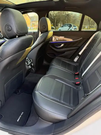 Mercedes-Benz E 63 AMG S 4Matic — Berline de prestige 612 ch, kilométrage modéré — Miniature 9
