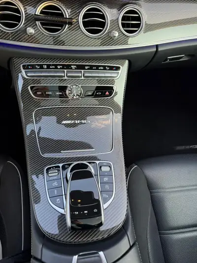 Mercedes-Benz E 63 AMG S 4Matic — Berline de prestige 612 ch, kilométrage modéré — Miniature 7